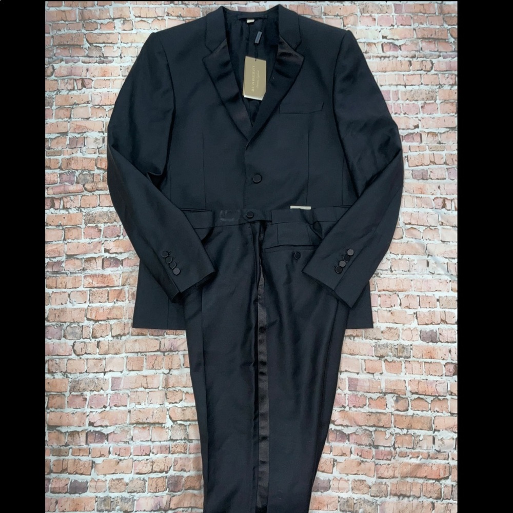 Burberry Mens Stirling Eve Tuxedo Suit 2-Pc NWT